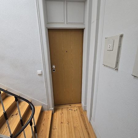 Comfy 3 Bedroom Apartment Campo De Ourique Lisbon Exterior photo