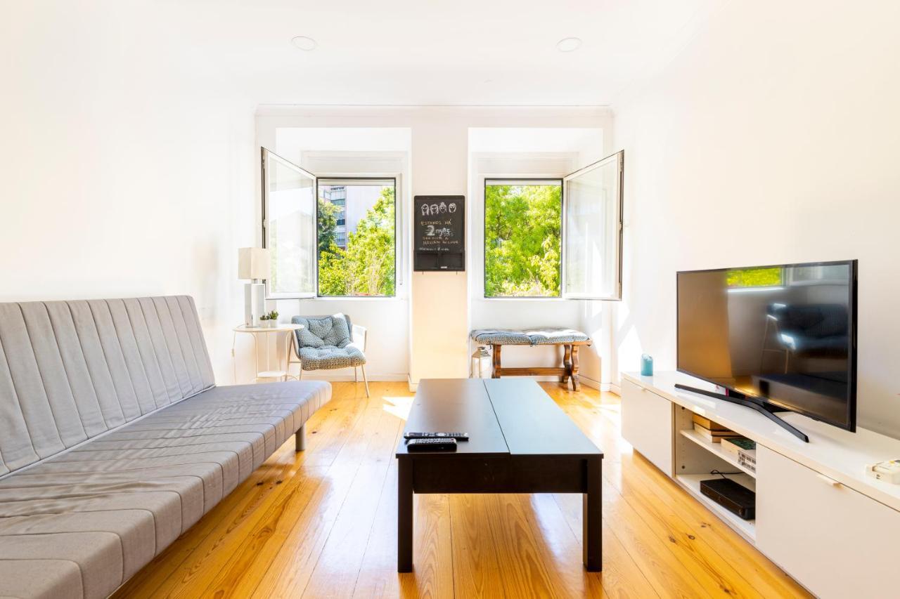 Comfy 3 Bedroom Apartment Campo De Ourique Lisbon Exterior photo