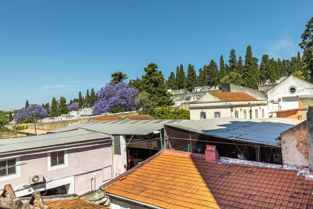 Comfy 3 Bedroom Apartment Campo De Ourique Lisbon Exterior photo
