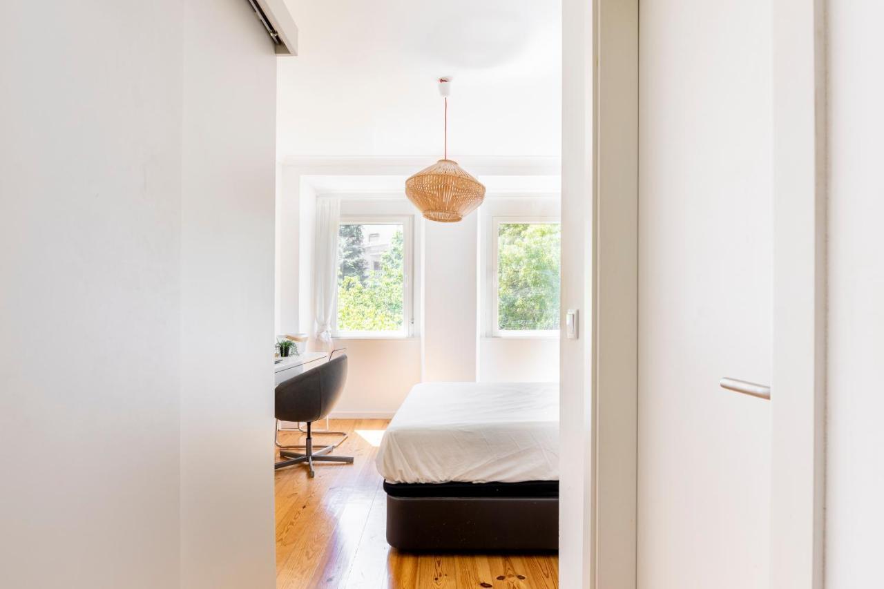 Comfy 3 Bedroom Apartment Campo De Ourique Lisbon Exterior photo